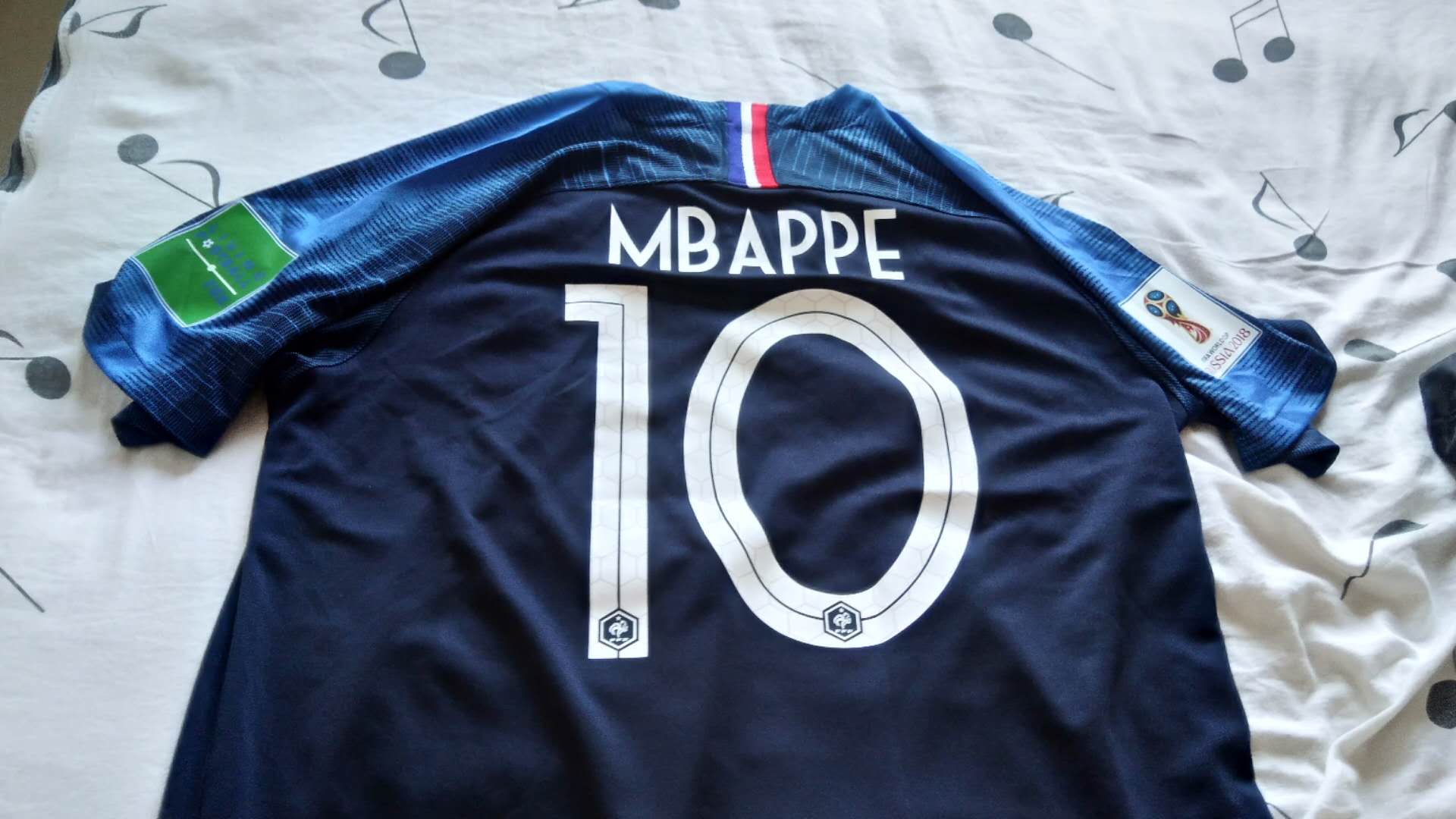 世界杯法国10号姆巴佩黄牌,世界杯决赛姆巴佩遗憾