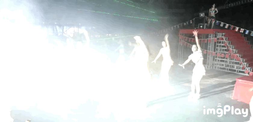 千朝浪屿水上乐园夜场视频,千朝浪屿水世界夜场好玩吗