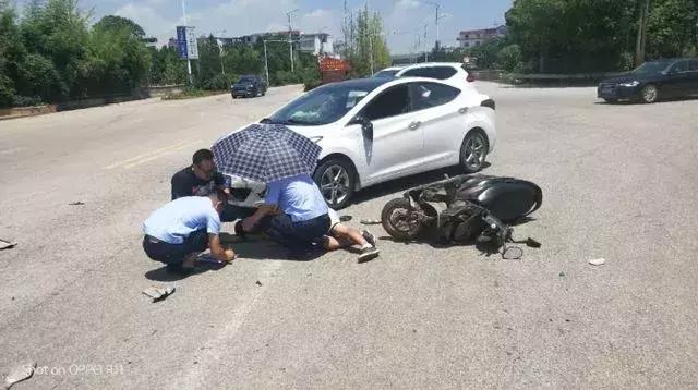 江西“撑伞哥“火了！这张照片，在朋友圈热传！公安部也点赞