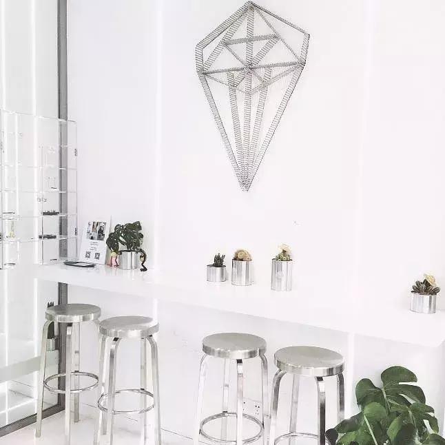 只活5分钟的短命冰激凌，花椒味PK咸蛋黄味，谁更好吃？