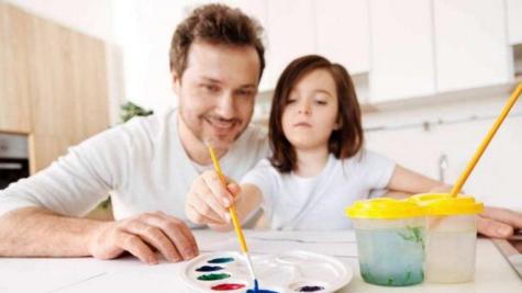 孩子在被窝里发出奇怪的声音，父母应如何解决尴尬