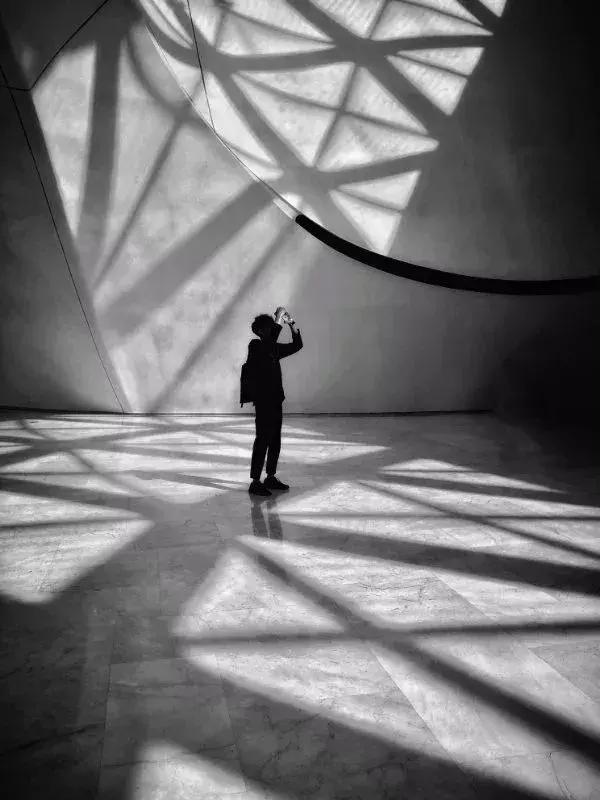 手机摄影人像摄影作品欣赏,手机摄影最顶级的极简作品照片