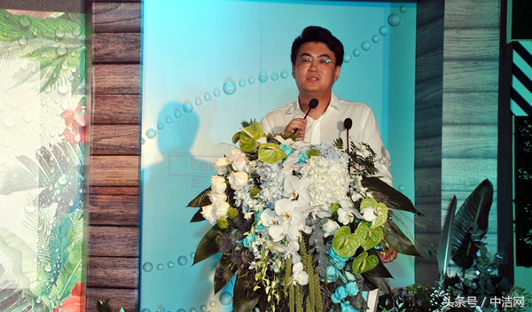 沐浴新体验智能控温淋浴头,高端的花洒沐浴体验