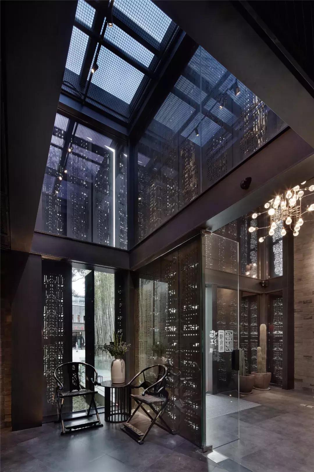 独倚望江楼赏析,作品赏析英文