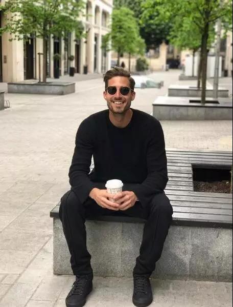 如果法国队夺冠会穿黑袍吗,法国足球队能否再夺世界杯