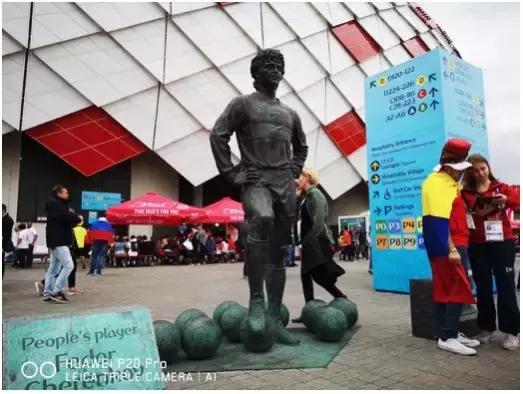 鍗庝负p20pro棣栨涓夋憚,鍗庝负p20pro寰曞崱涓夋憚