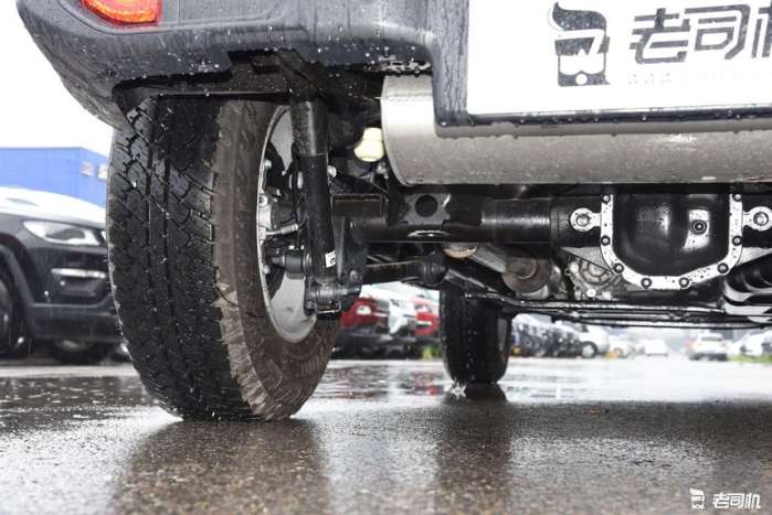 越野能力大g出色还是普拉多出色,普拉多陆巡越野性能