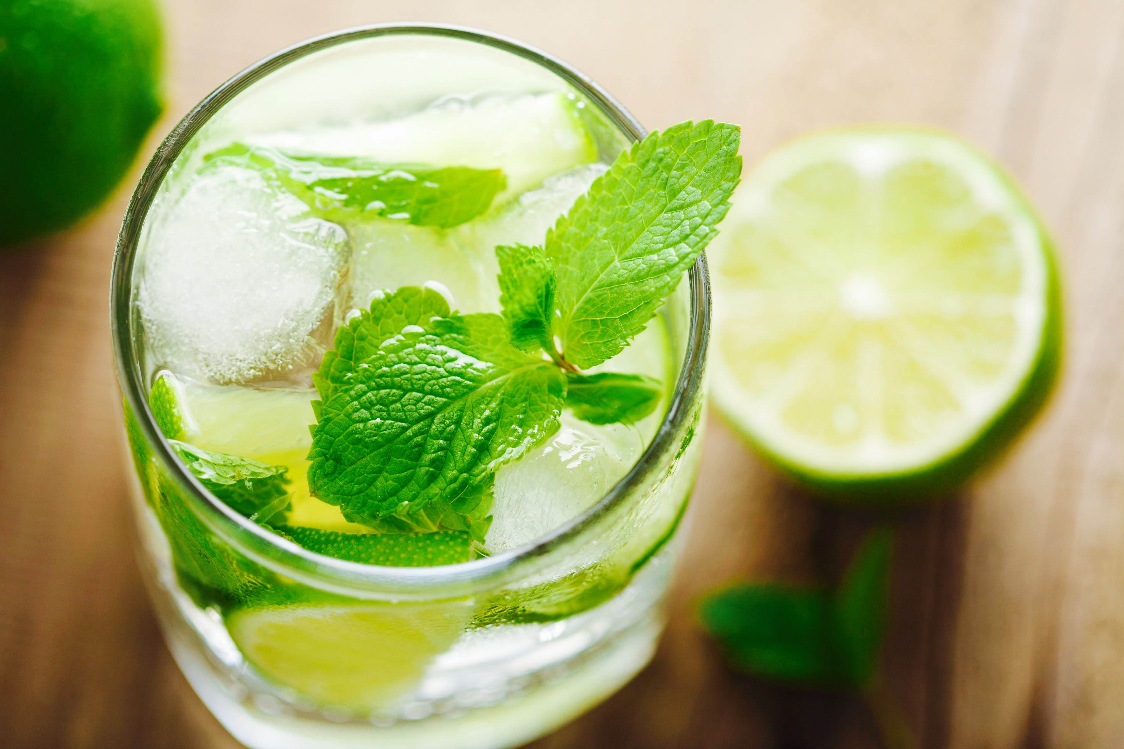 夹缝里的生意，月入5万与月入50万思维碰撞—访谈录