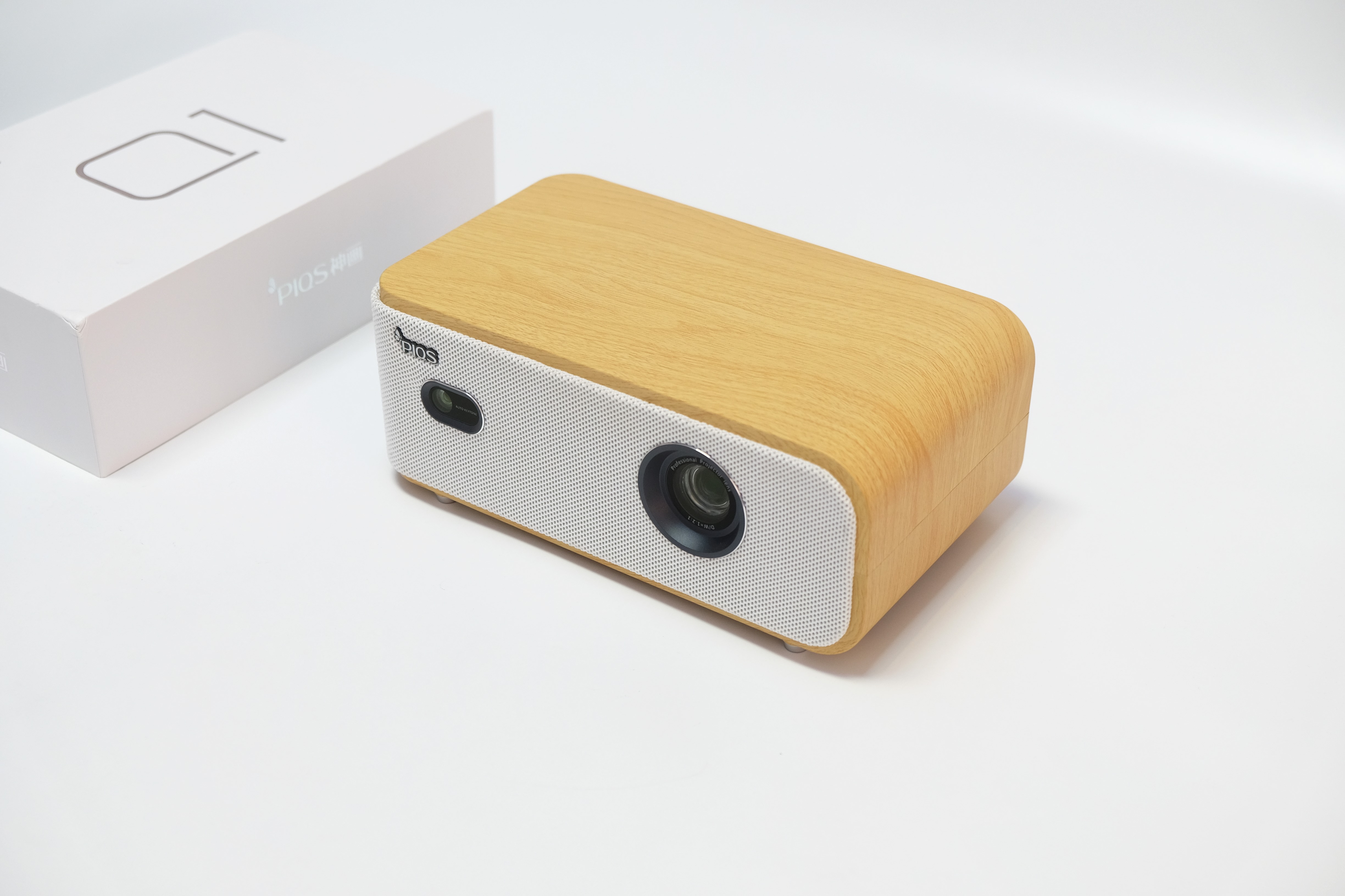 神画q1与f1投影仪评测,神画q1投影仪怎么样