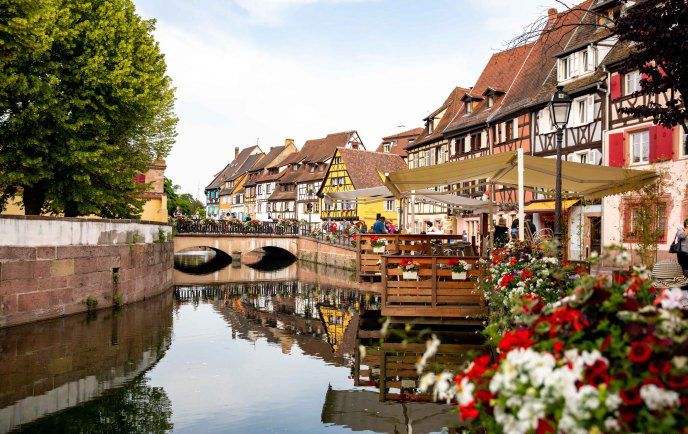 除了法国足球和国庆日，童话小镇也是解锁法式浪漫的方式