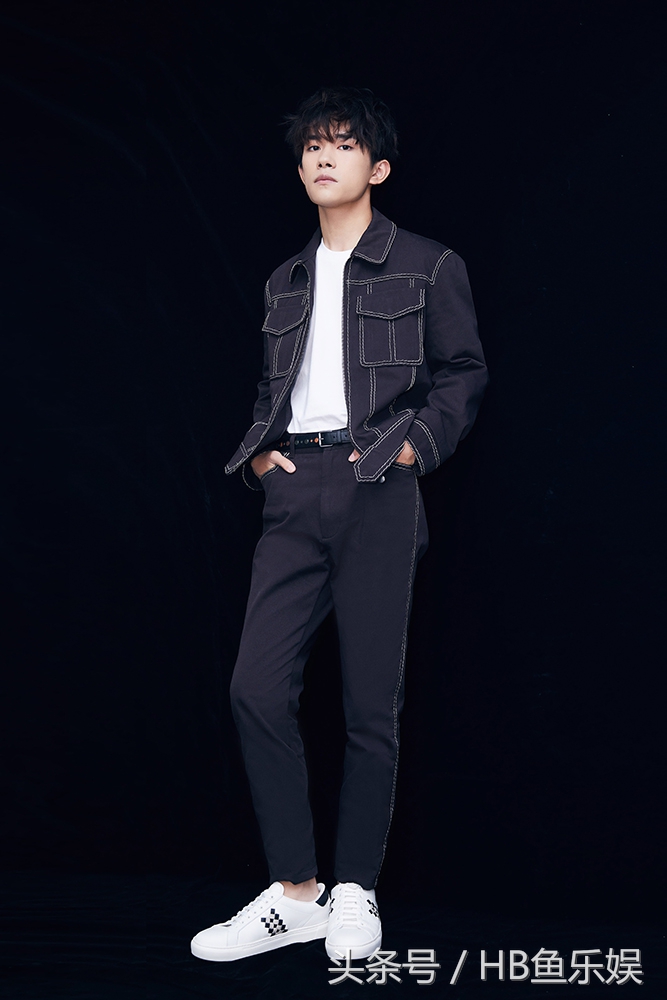 易烊千玺2周年个人舞蹈完整,易烊千玺开场秀节目视频