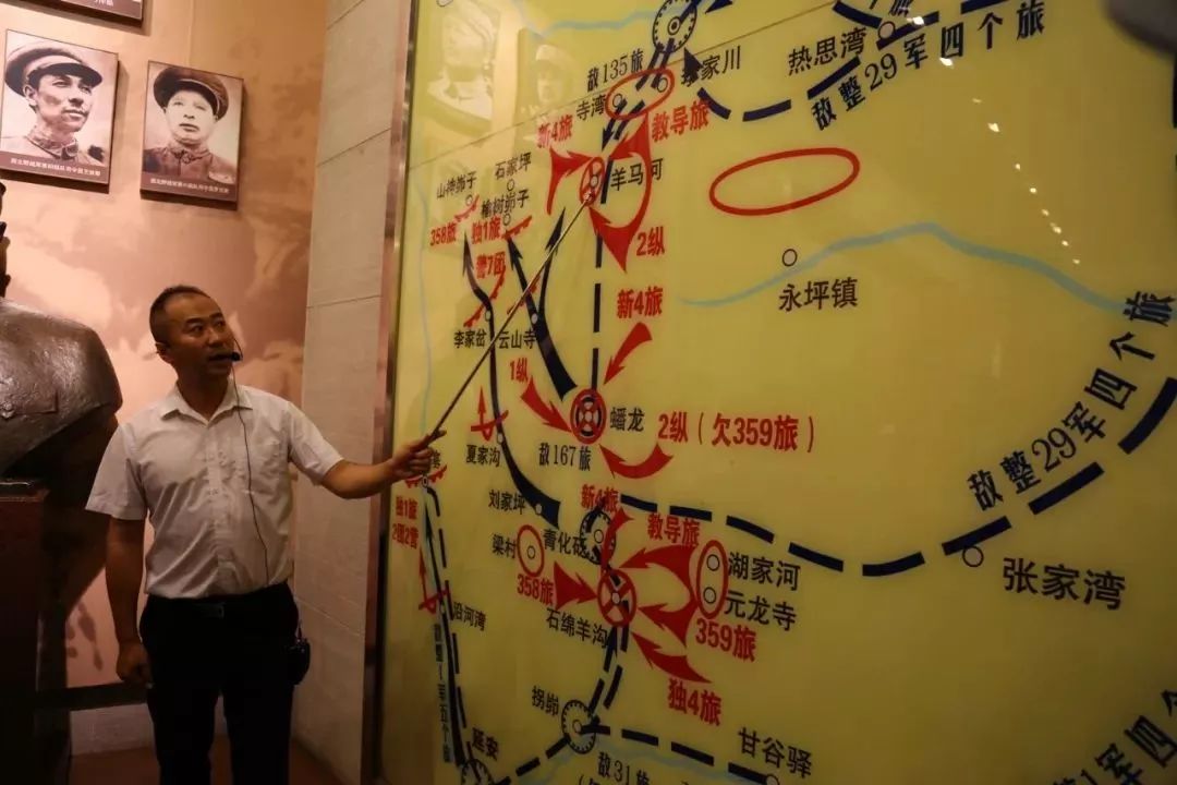 鍏ㄤ綋鍏氬憳璧村欢瀹夌孩鑹查潻鍛芥牴鎹湴,涓冨崄鍚嶅厷鍛橀綈鑱氱孩鑹叉牴鎹湴