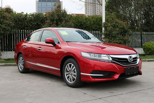 公认的豪华b级车十年开不坏仅15万,最省油质量最好的b级轿车排名