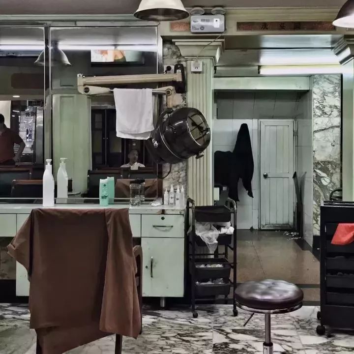 老底子剃头发视频,老底子理发