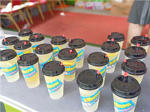 燃情世界杯有你不一Young！与XS新口味一起畅享夏日时尚生活！