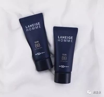 我爸一个人在家的时候用了我妈闲置的BB霜……