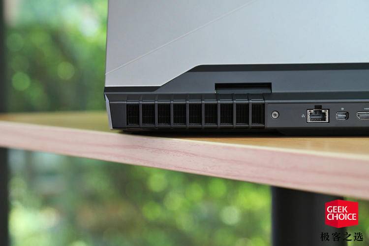 alienware17为什么便宜 (alienware17笔记本怎么样)