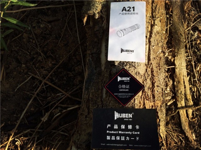 一射就是一大片，务本A214200流明直充强光手电实测