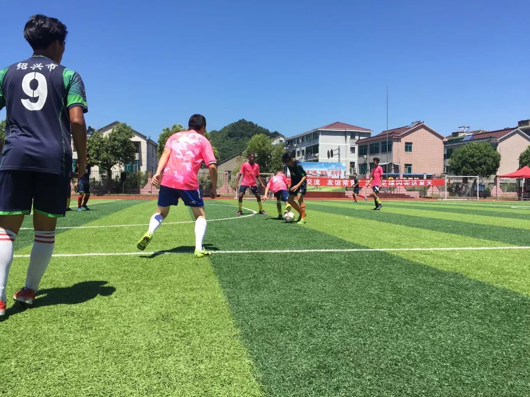 浣撹偛姣旇禌涓殑涓鍙嬭皧,浣撹偛浜ゆ祦澧炶繘涓ゅ哺閫夋墜鎯呰皧