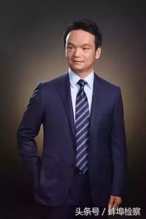 工作时中暑厂里应该负什么样责任,工作期间高温中暑算工伤吗