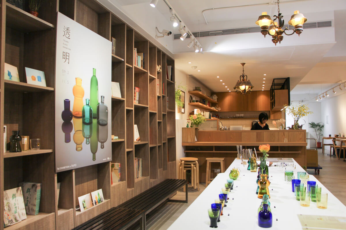 年轻人喜欢的书店+杂货+艺廊+咖啡，这家叫做雄狮星空的店做到了