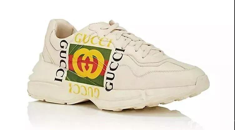 李宁拿大哥大短袖,2018年李宁纽约时装周