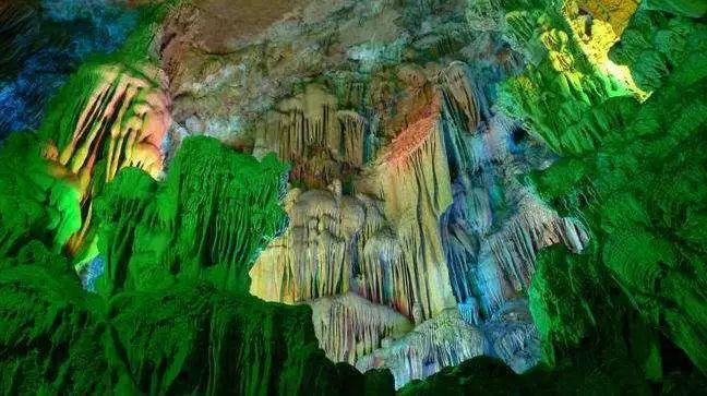 桂林最出名的两大洞穴,桂林洞穴