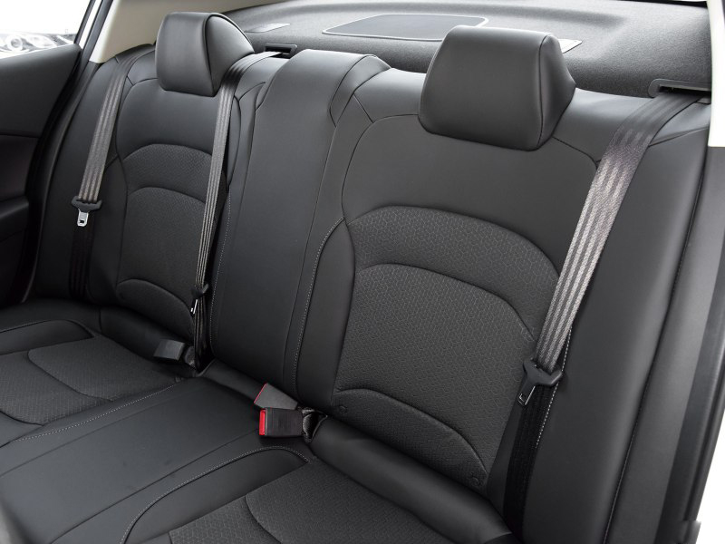 动力还行,动力很棒油耗表现还可以空间够用