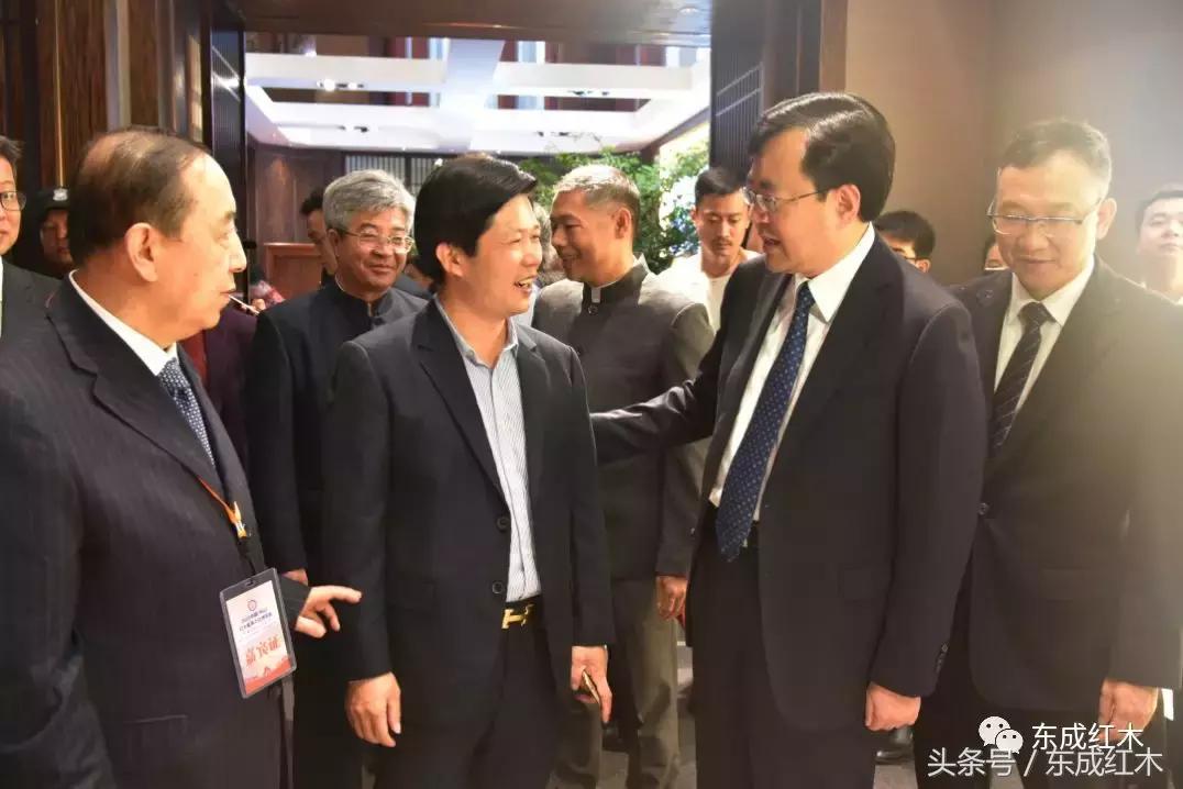 东成文宋新中式家具中山市店,揭秘东成红木热销背后的秘密