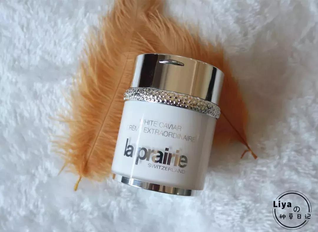 用着两三千一套的护肤品,用着8000一套的护肤品