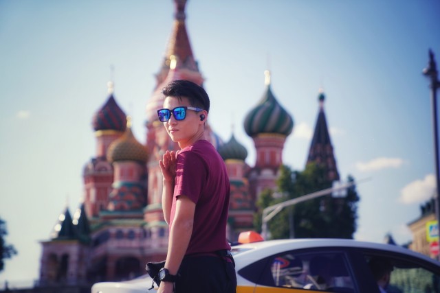 跑酷达人带你感受阻碍快感,捷波朗耳机蓝牙