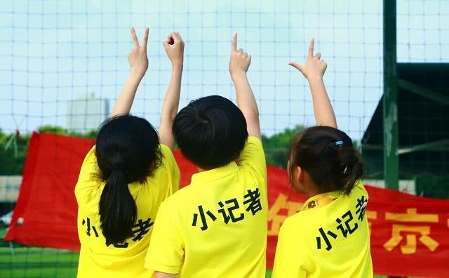 脚踏实地足球,智慧足球丰富足球文化