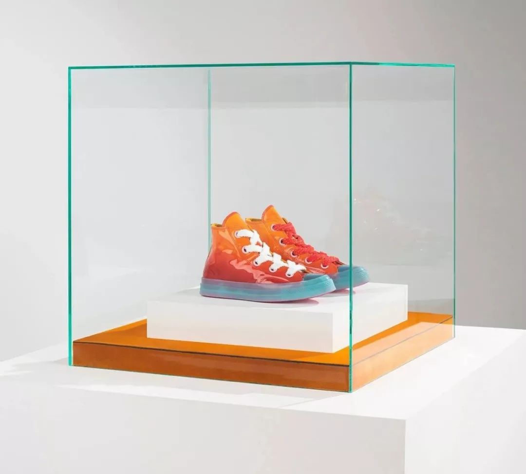 千禧粉紫色,带领大家预测一波2022年的流行色