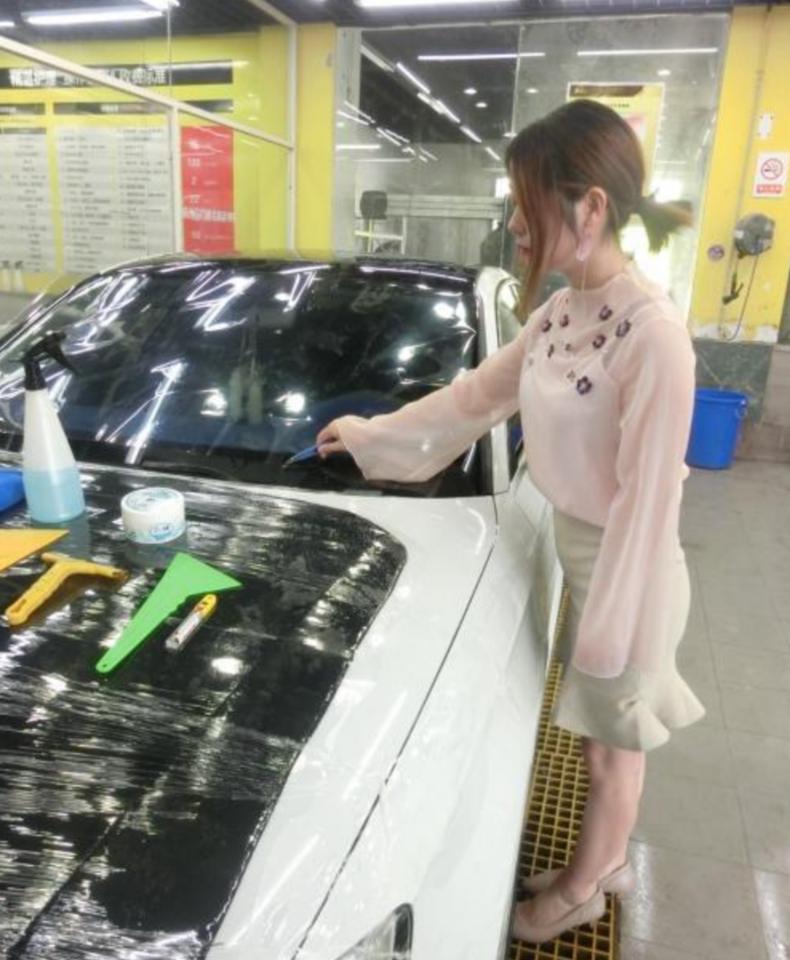 车窗贴膜后一键升降失灵了怎么办,车窗贴膜后误操作升降车窗了