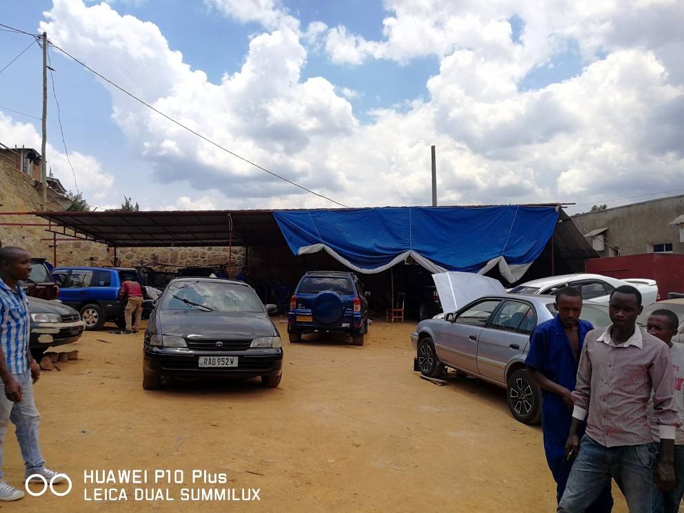 在非洲开汽修厂是什么样的感受？看看这个中国修理工！