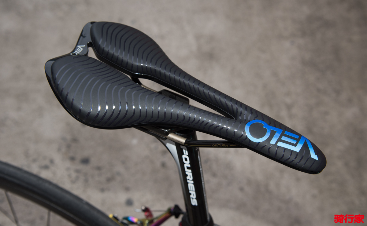 充分自由展示个性的平台——LAMINARATUR