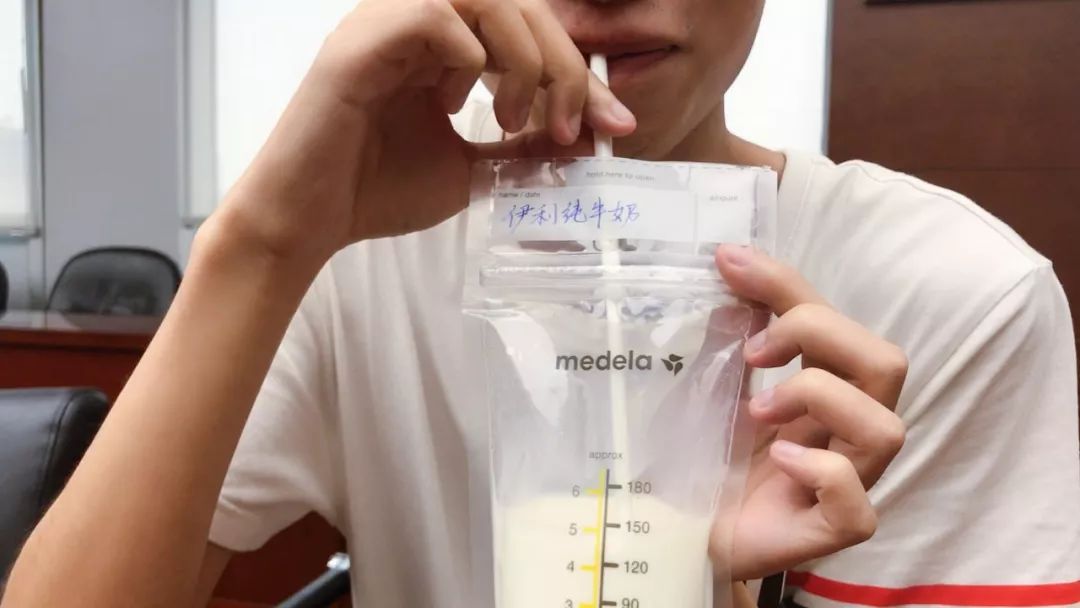 小早亲测：看得见的“透明奶”，真的更新鲜更好喝吗？真相是……