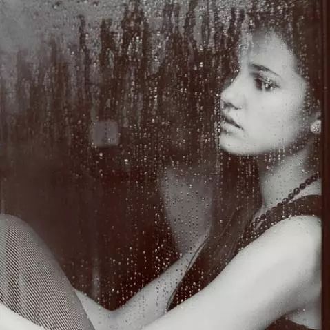 适合下雨天听的英文歌曲,8首适合下雨天听的英文歌