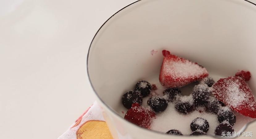 不烘烤的甜品蓝莓奶油芝士蛋糕,自制甜品蓝莓芝士蛋糕