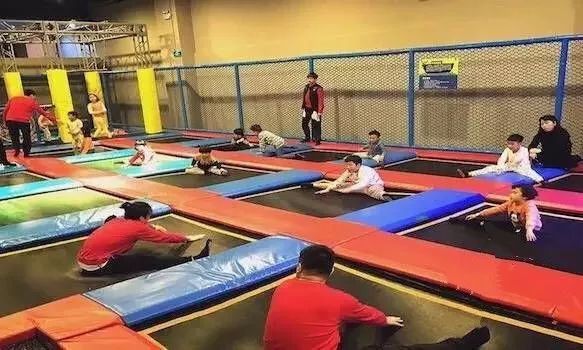 蹦床武汉室内儿童乐园,武汉大型儿童乐园淘气堡