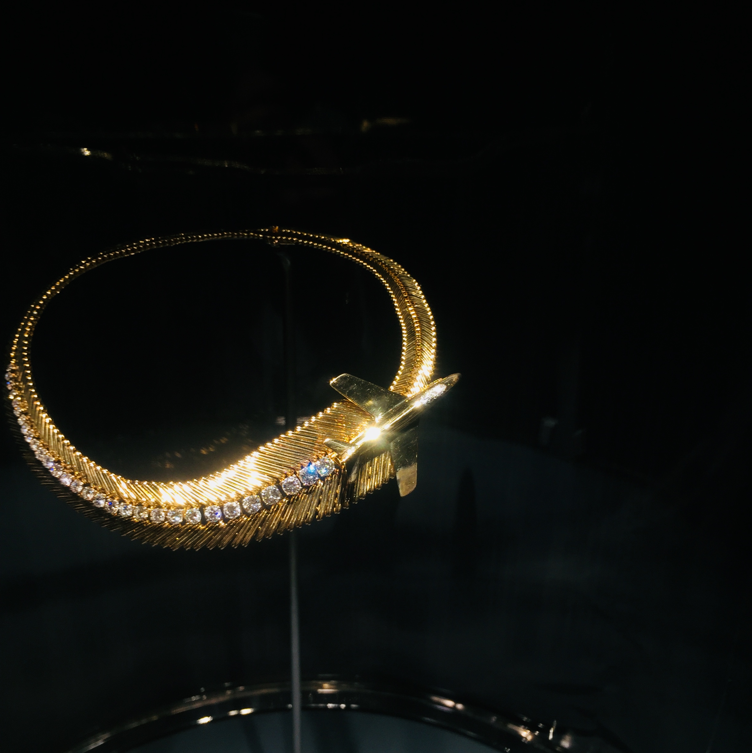 梵克雅宝黑色的四叶草是什么宝石,梵克雅宝四叶草是珠宝吗