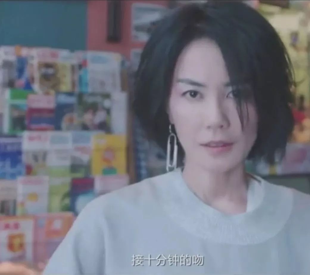 王菲戴的那个1500元回形针不算夸张，蒂芙尼180多年前就在卖镶钻金铅笔了！