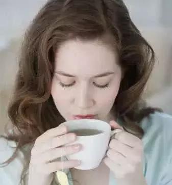 产妇乳腺化脓原因,产妇突然高烧乳腺炎