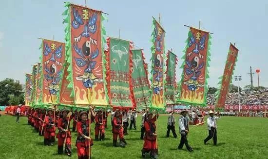 宁可错过世界杯也不要错过云南的火把节！