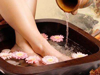 去除脚死皮小妙招,脚上死皮不处理会怎么样