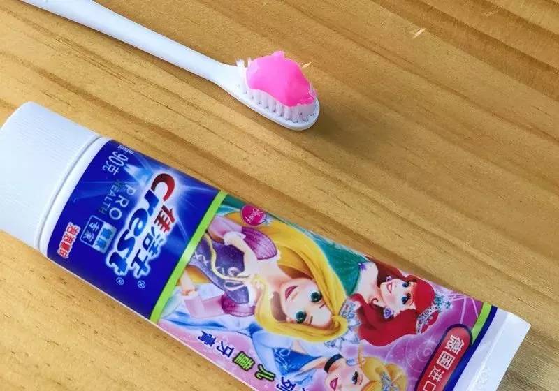 牙膏测评高露洁防蛀牙膏,牙膏推荐测评云南白药朗健