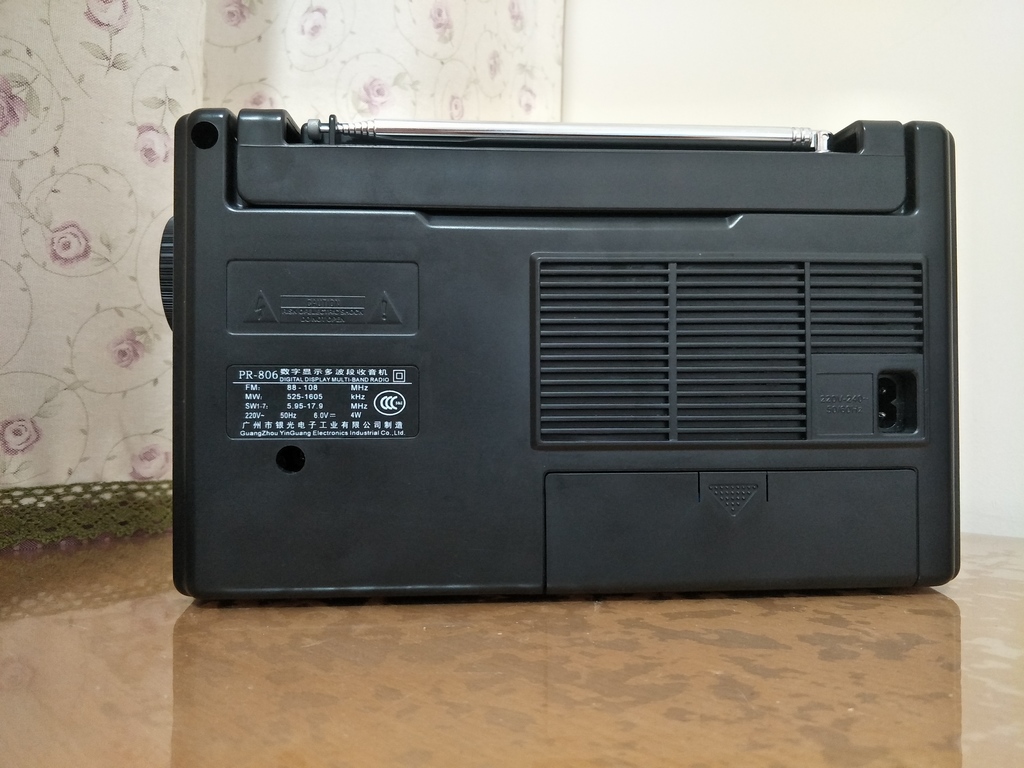 大喇叭收音机手工制作,用一个小喇叭制作简易收音机