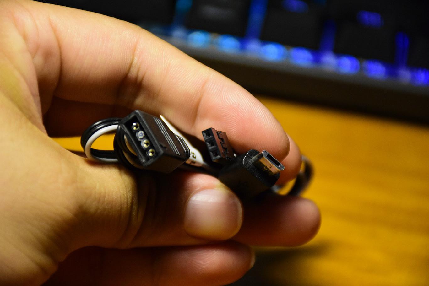 只有CPU不能RGB了！十铨 T-Force Delta RGB 250GB 固态硬盘开箱