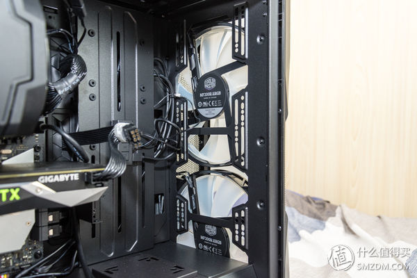 灯，灯灯灯灯！酷冷至尊H500MARGB游戏机箱深度测评