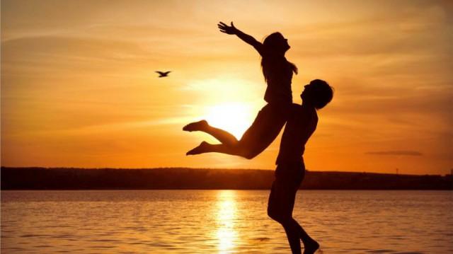 男友不给钱还和我要钱咋办,男友总向我要钱怎么办